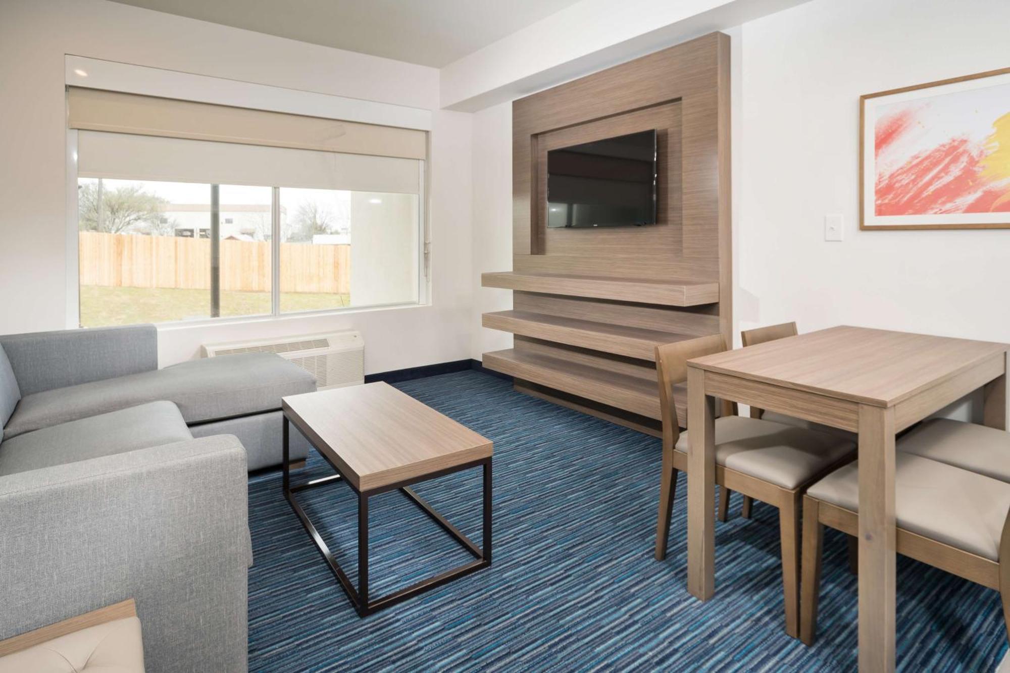 Best Western Plus Executive Residency Austin - Round Rock Pflugerville Exterior photo